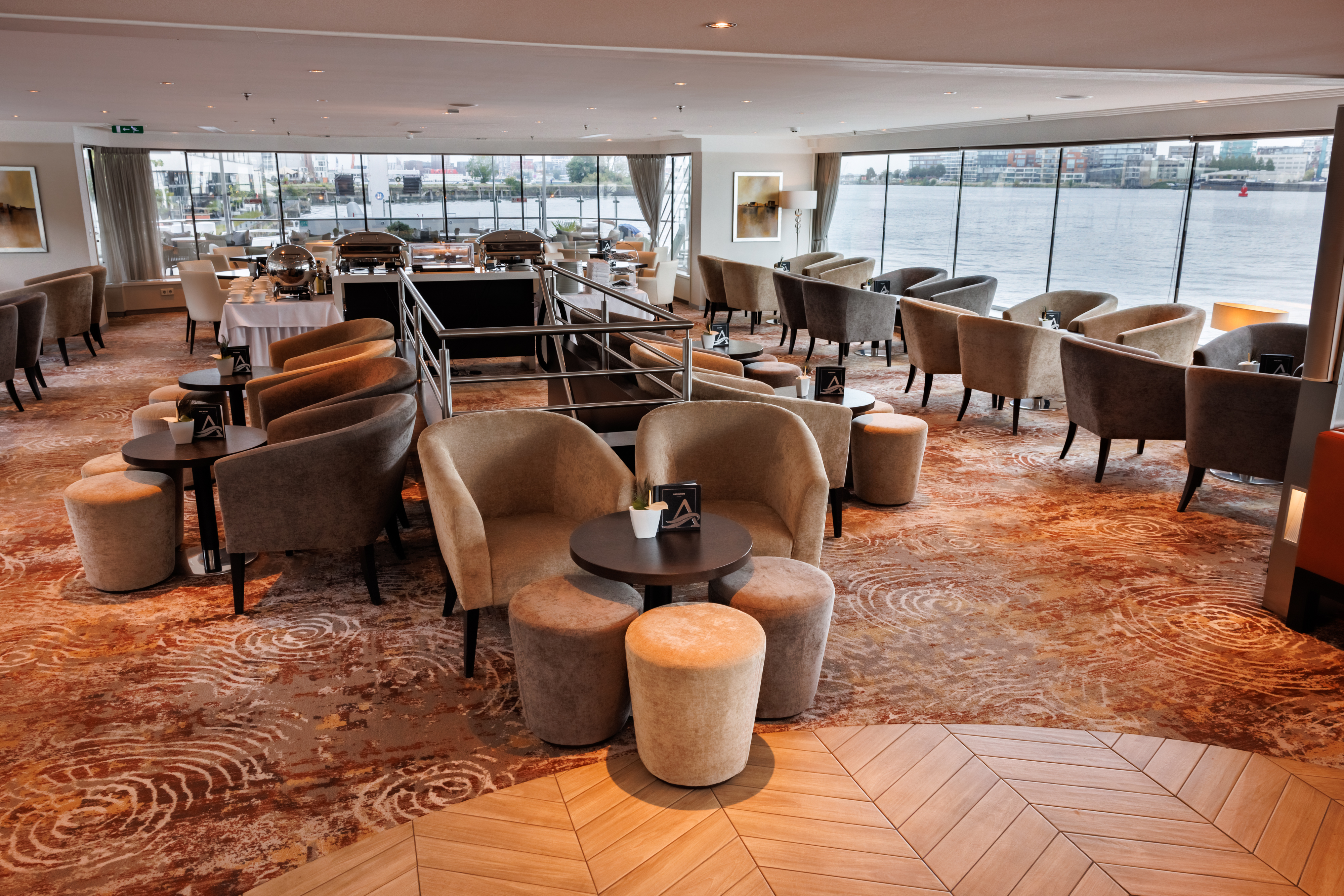 Avalon Vista - Panorama Lounge